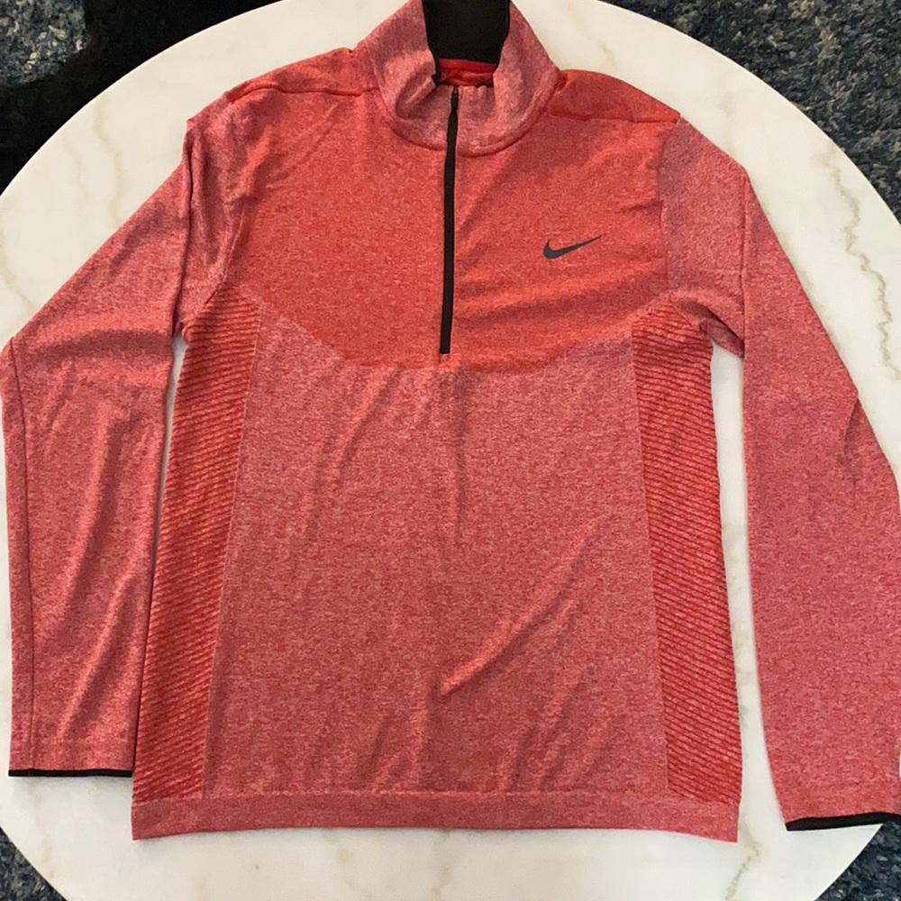 Nike Men’s Dri Fit 1/4 Zip